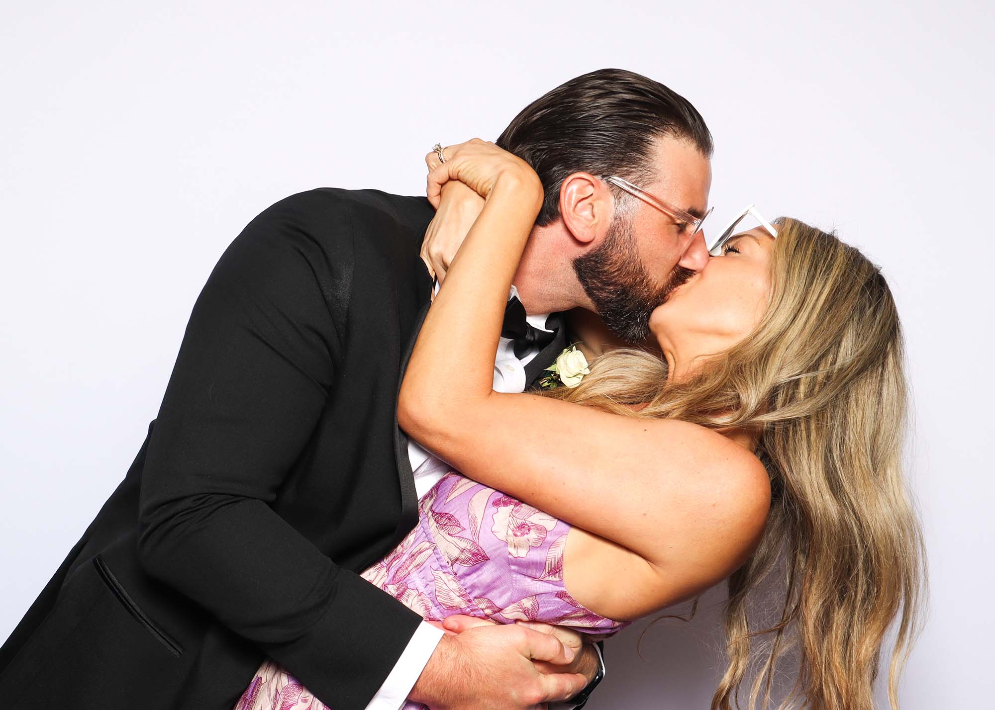 Photo Booth kiss, couples Photo Booth pose