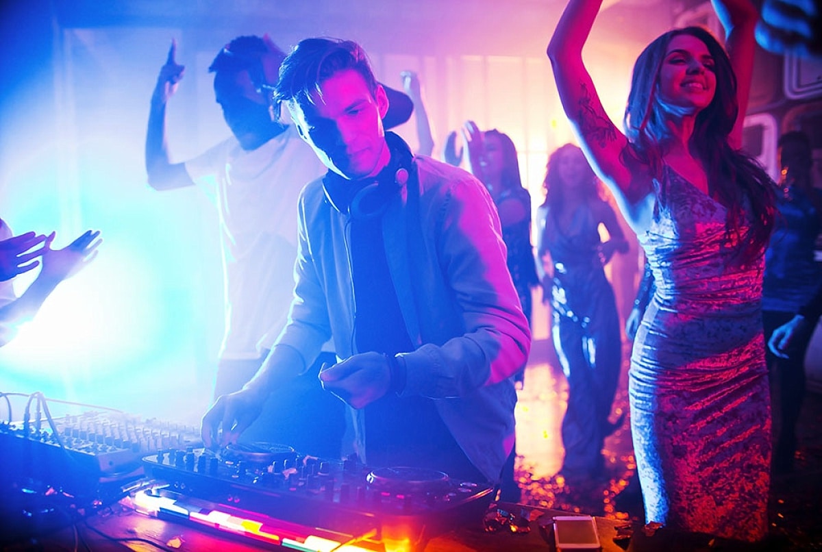 Choosing the Right Emcee | Pop Life Photo | Bay Area