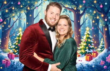 Holiday green screen photo booth